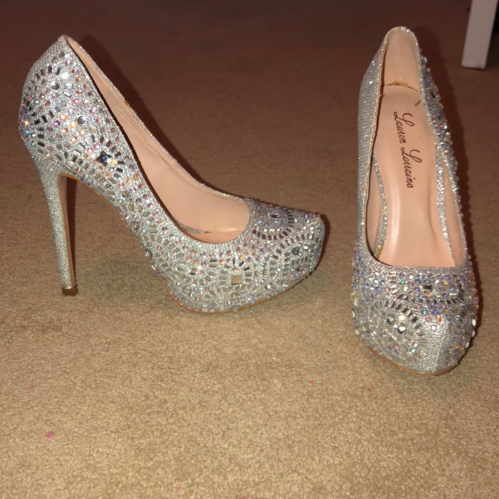 sparkly stilettos✨